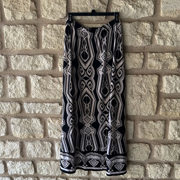 Travelers by Chico’s maxi skirt with elastic band. - Picture 3 of 3